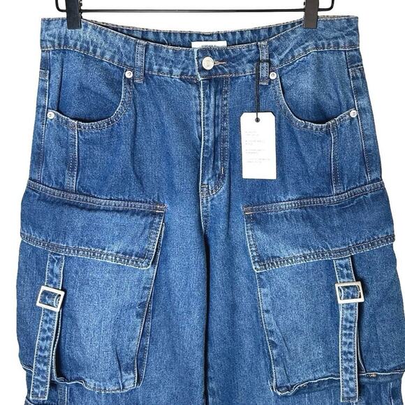 NWT Forever 21 Women’s Bratz Collaboration Wide Leg Cargo Jeans Size 30 - Picture 4 of 8